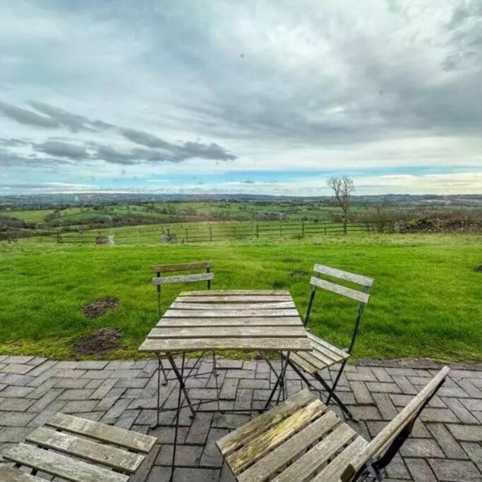 Дом отдыха Meadow View - Cosy, Romantic & 20 Mins From Alton Towers Dilhorne